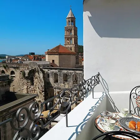 Gostinjska kuća La Porta Luxury 4*