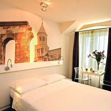 La Porta Luxury Pensionat Split