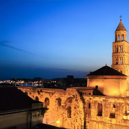 Konukevi La Porta Luxury 4*