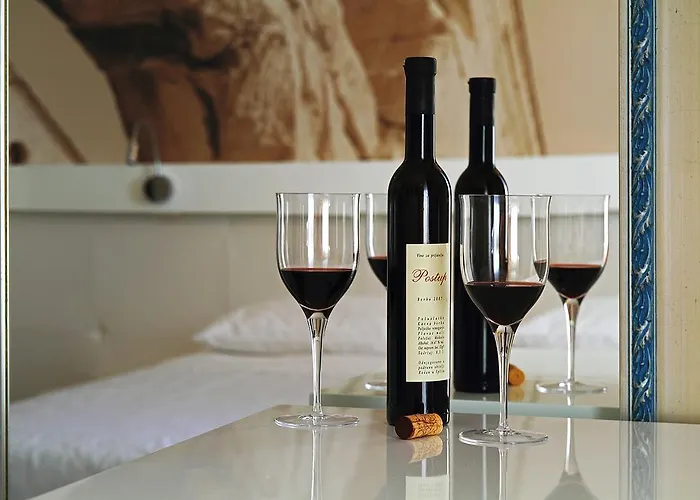 Πανσιόν La Porta Luxury 4*