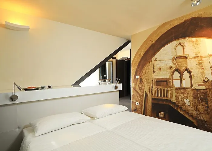 Πανσιόν La Porta Luxury