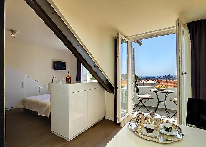 La Porta Luxury Pensionat Split