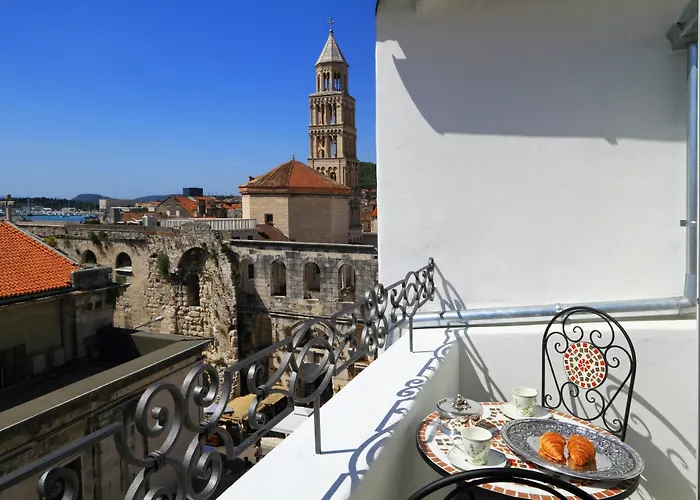 Πανσιόν La Porta Luxury Σπλιτ