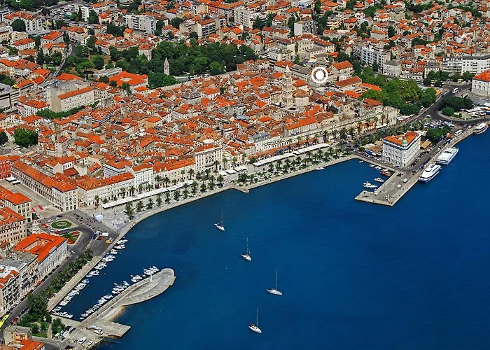 La Porta Luxury Πανσιόν